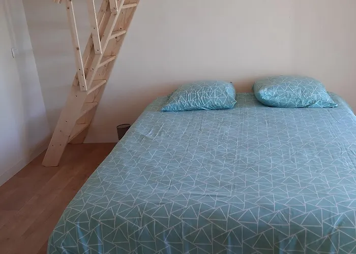 Domaine De La Marandine Le Vigan (Lot)